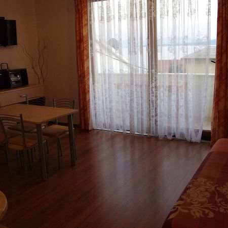 Apartments With A Parking Space Igrane, Makarska - 13535 Номер фото